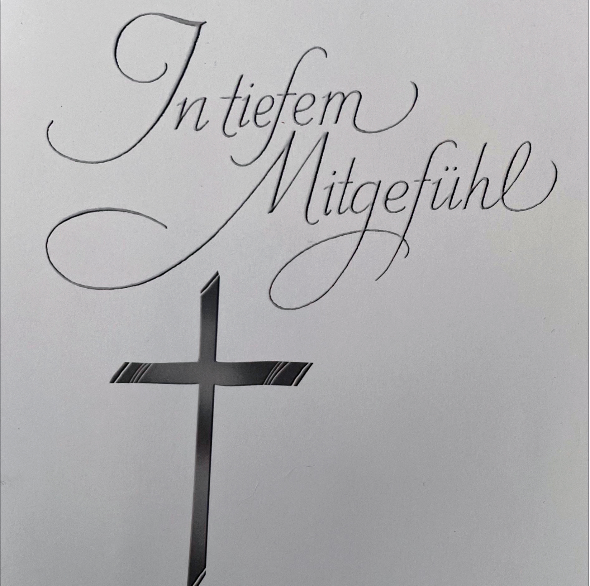 In tiefem Mitgefühl